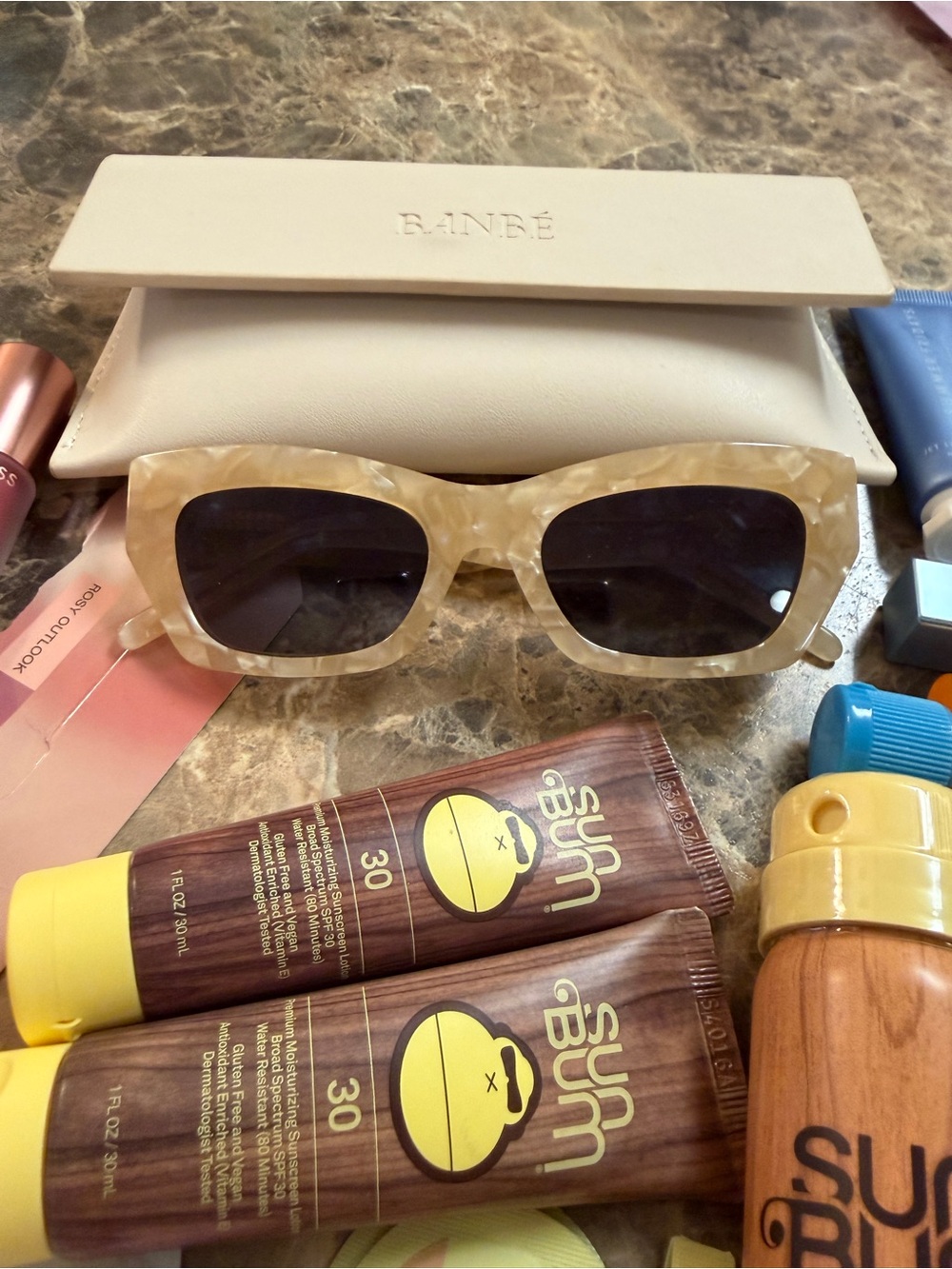 Like new Banbe Sunnies
